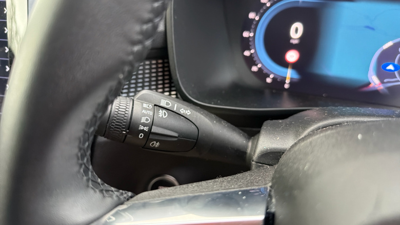 Volvo XC40 2.0 B4P Plus Dark 5dr Auto Petrol Estate